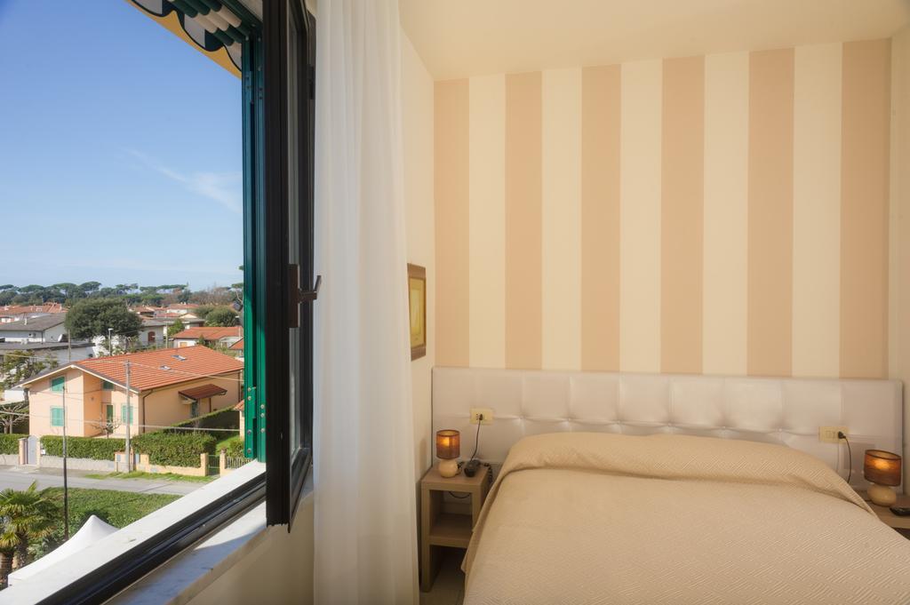 Hotel Gemma Del Mare مارينا دي بييتراسانْت المظهر الخارجي الصورة