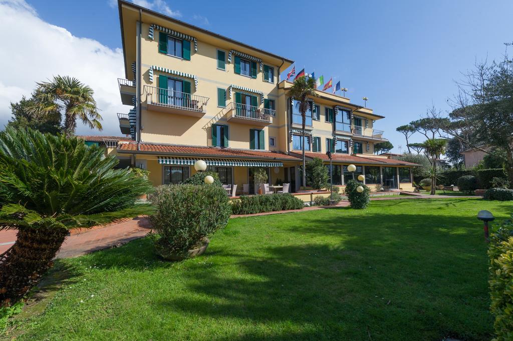 Hotel Gemma Del Mare مارينا دي بييتراسانْت المظهر الخارجي الصورة